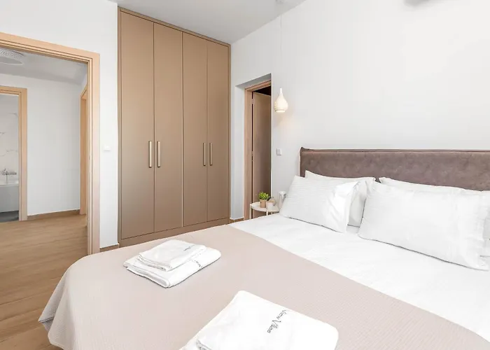 Villa Hill & Sea View *