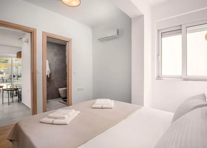 Hill & Sea View Villa *