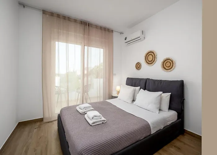 Villa Hill & Sea View *