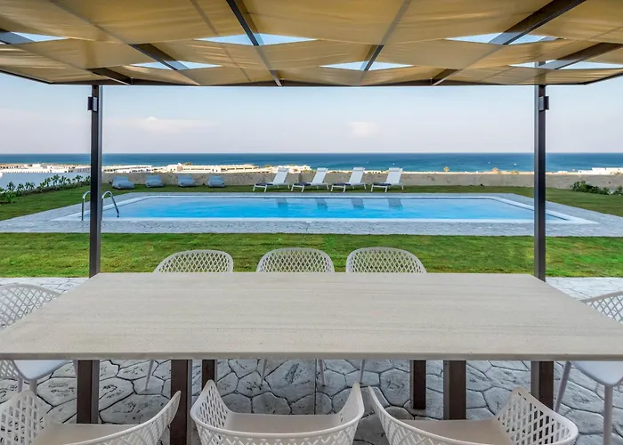 Hill & Sea View Колимбия