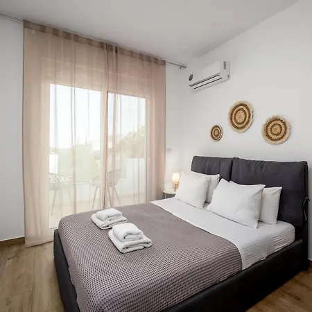 Villa Hill & Sea View *
